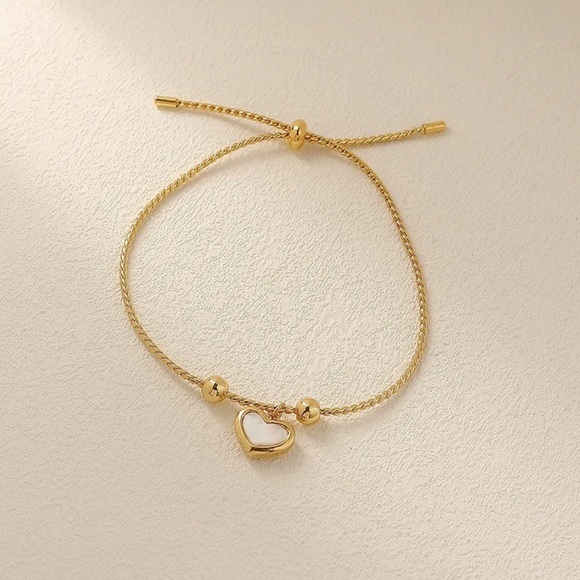 NEW 18k Gold Plated Heart Bracelet - Picture 6 of 8